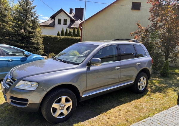 Volkswagen Touareg cena 22700 przebieg: 234000, rok produkcji 2004 z Miłosław małe 154